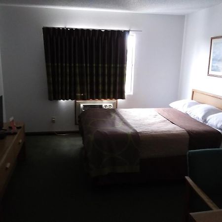 Amerihost Inn & Suites Kingdom City Экстерьер фото