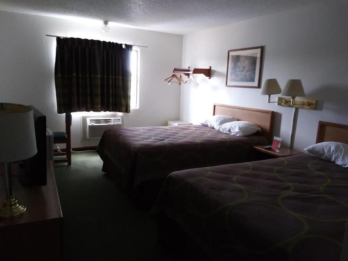 Amerihost Inn & Suites Kingdom City Экстерьер фото